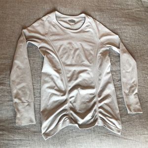 Athleta light grey long sleeve shirt